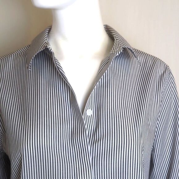 Chico's Non-iron Button Down Blouse Black and White Stripe Size 1 - Picture 2 of 9